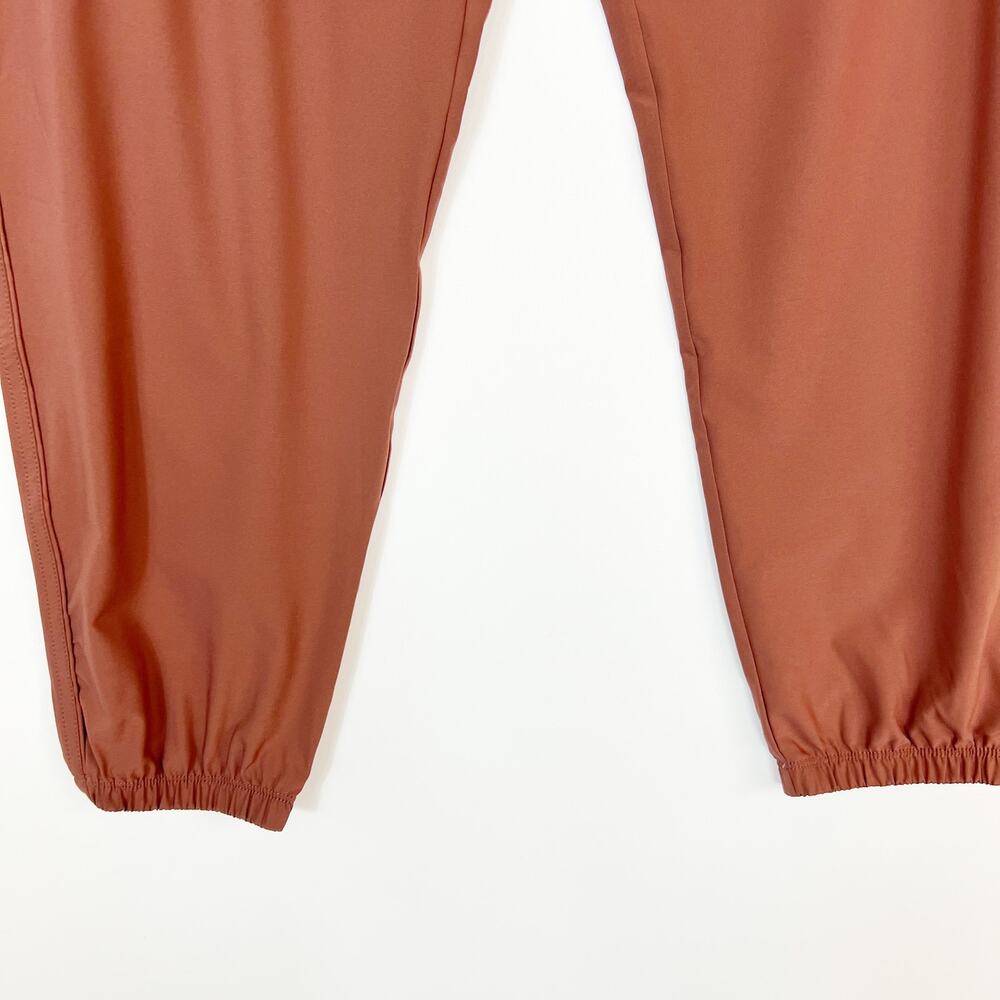 Vuori Women's Wide Leg Pants in Rust - Picture 7 of 14